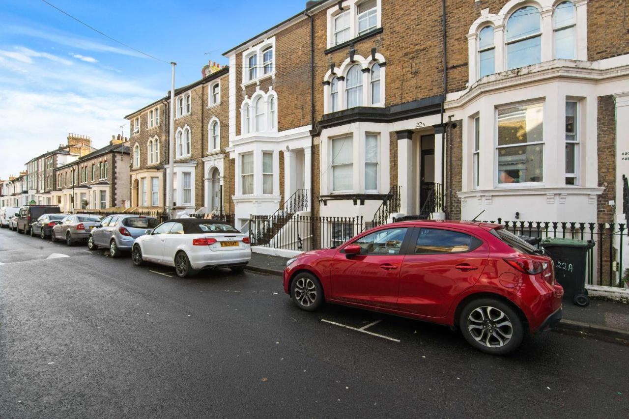 The Roost Group - Stylish Apartments Gravesend Eksteriør bilde